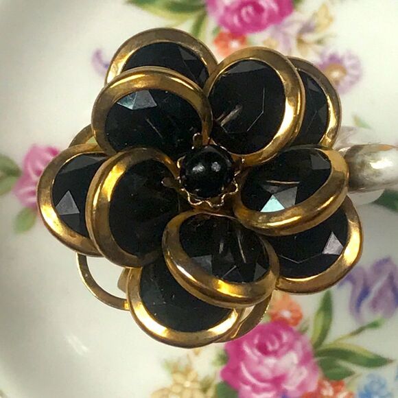 Flower Ring Tone Gold & Black - Picture 2 of 5